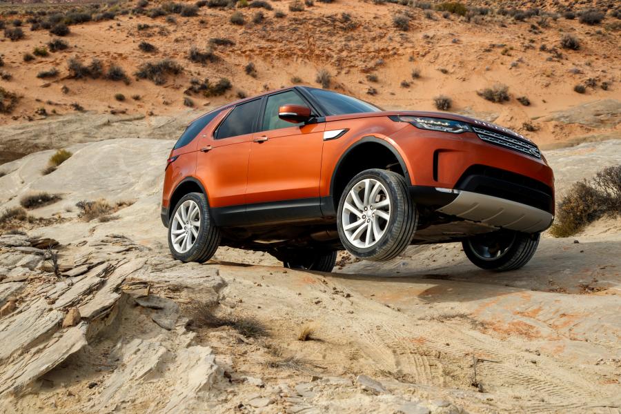  Land Rover Discovery HSE TD6 2017 года  (NA) (фото 60 из 61)